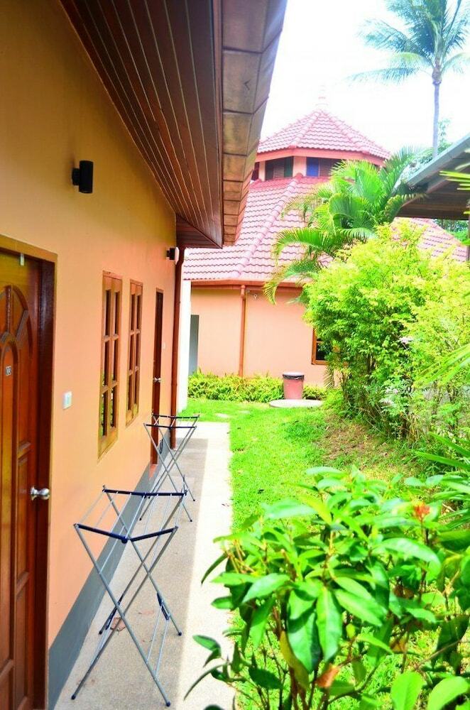 Hotel The Happy Elephant Resort