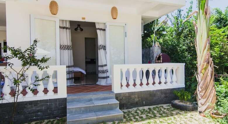 Bed & Breakfast The Moon River Homestay & Villa