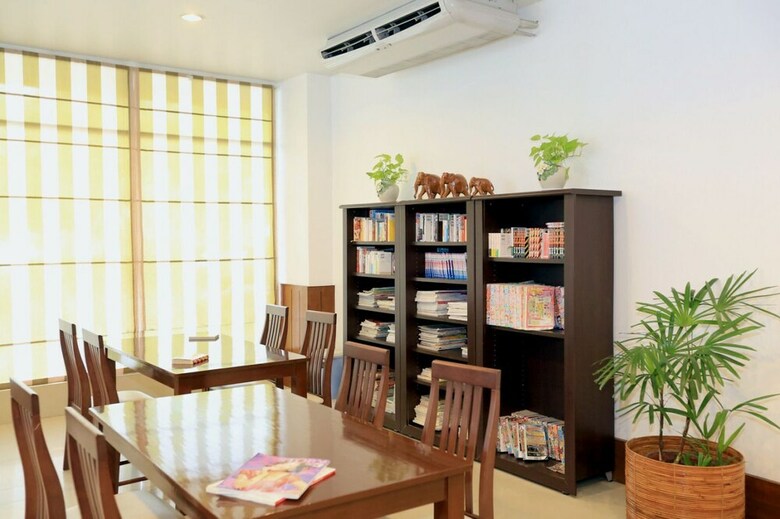 Aparthotel J-town Serviced Apartments