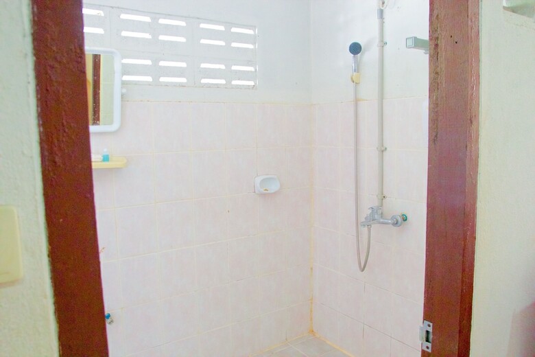 Hotel Sichang Shine Khao Resort