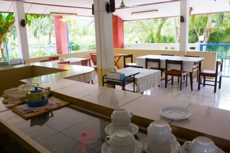 Hotel Sichang Shine Khao Resort