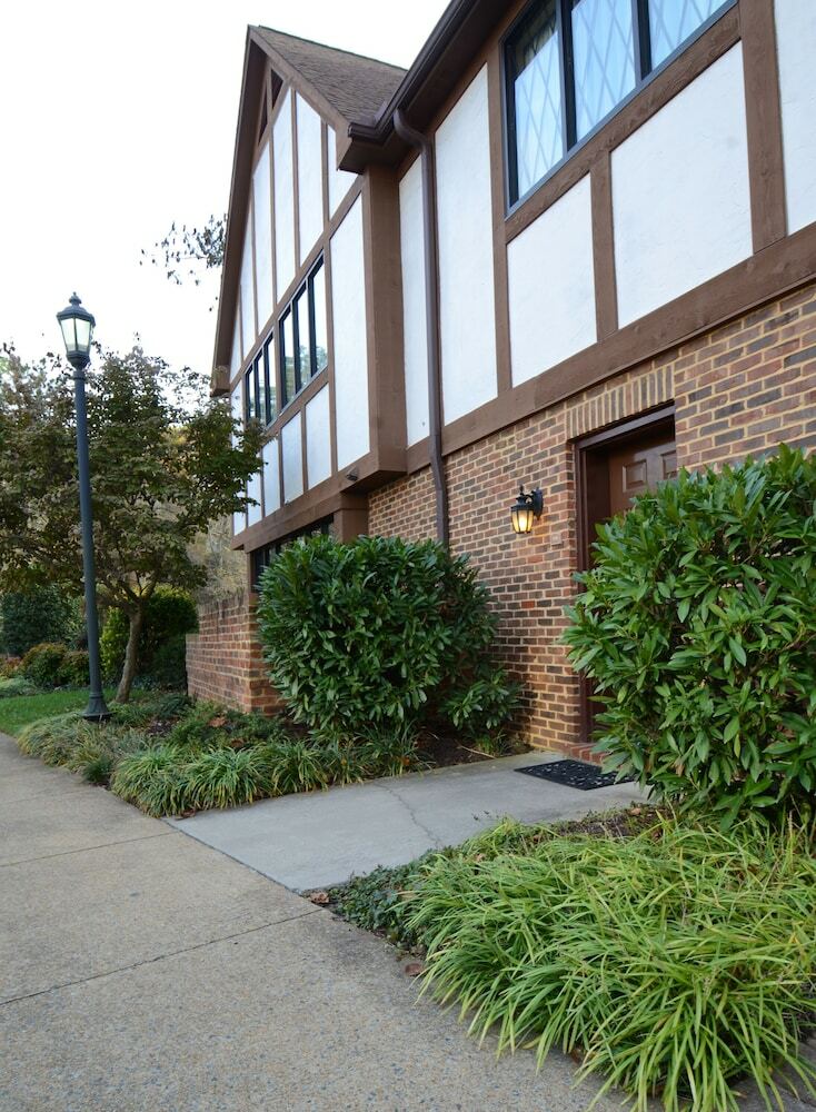 Hotel English Inn Of Charlottesville