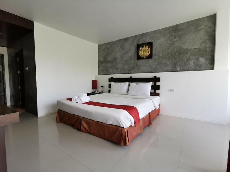 Nana Beach Hotel