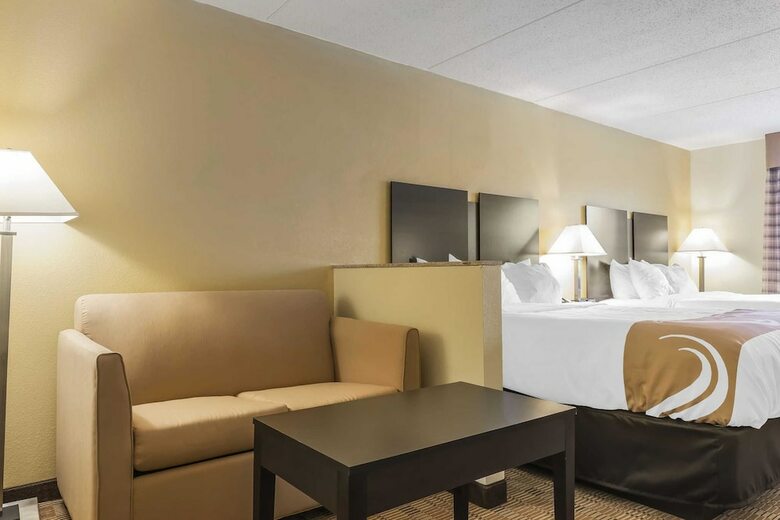 Hotel Quality Inn & Suites