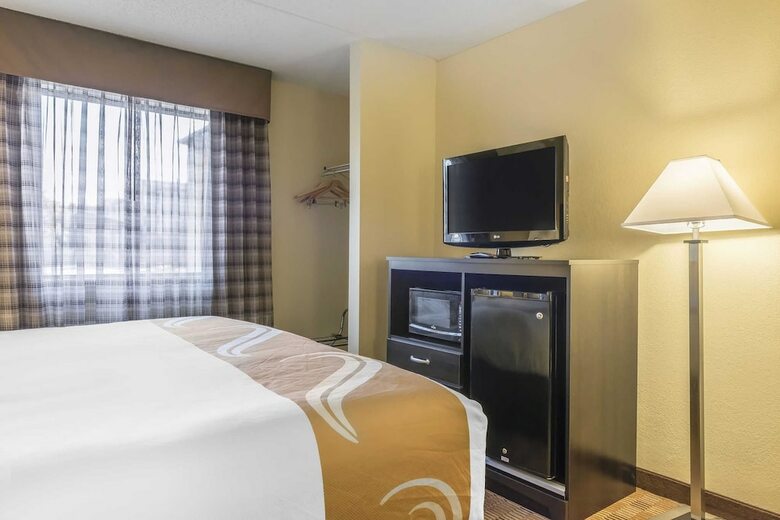 Hotel Quality Inn & Suites