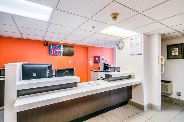 Motel 6 Chicago South-lansing