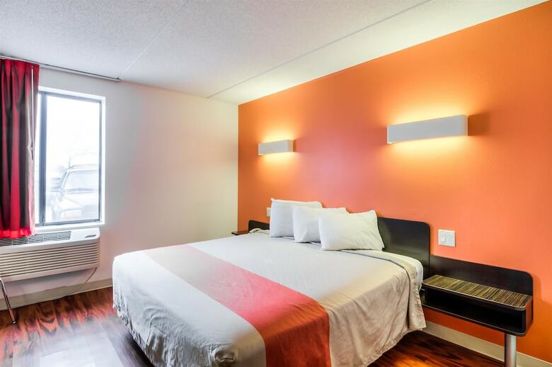 Motel 6 Chicago South-lansing