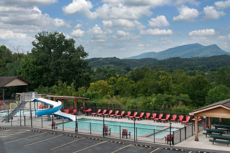 Hotel Howard Johnson By Wyndham Pigeon Forge