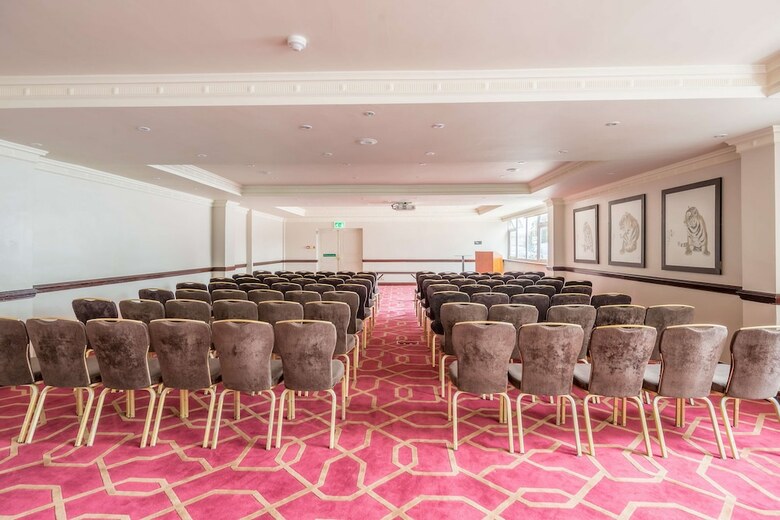 Radisson Blu Edwardian Heathrow Hotel