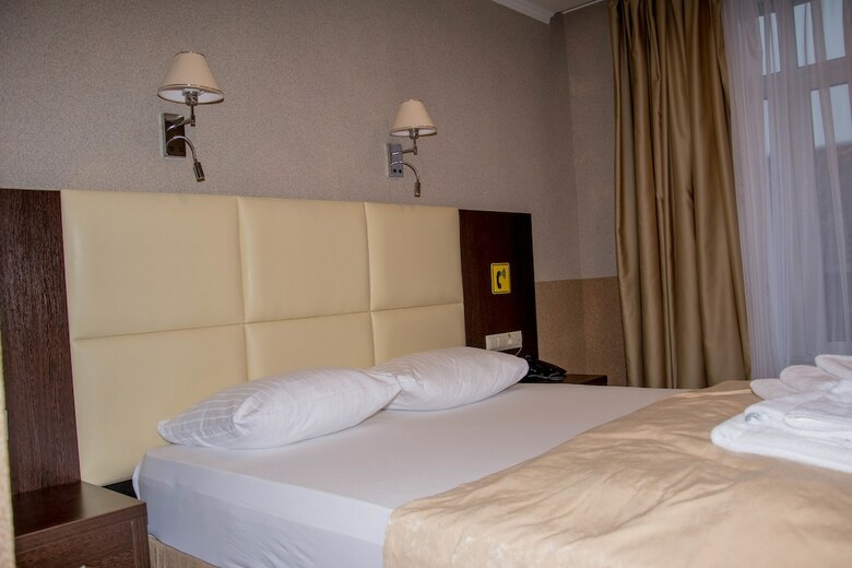 Hotel Otel Elisa Inn