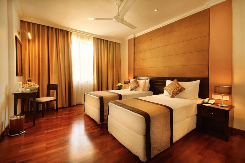 Kandy City Hotel By Earl's