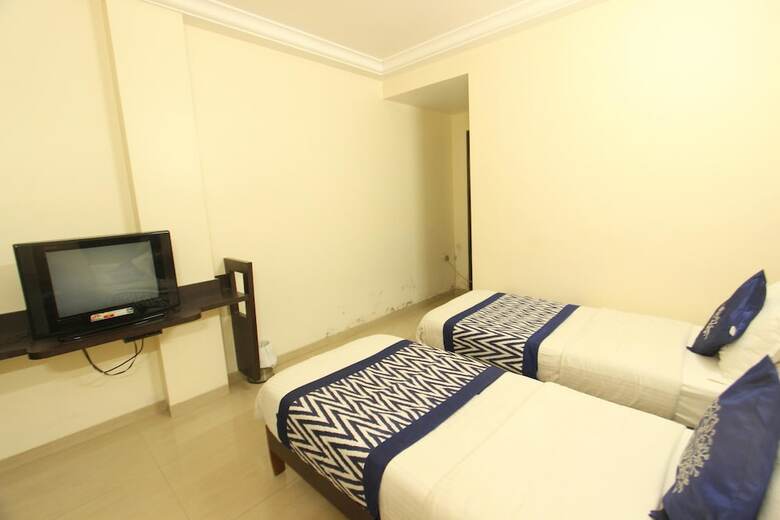 Oyo 1377 Hotel Alfa