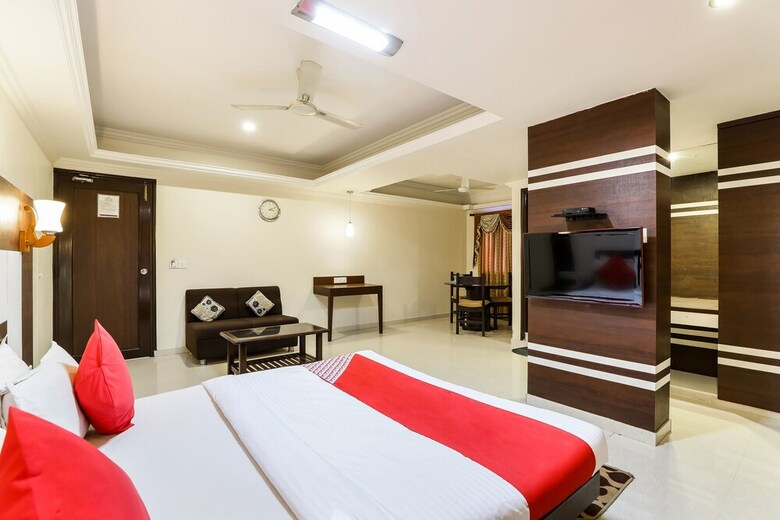 Oyo 26315 Hotel Alpha
