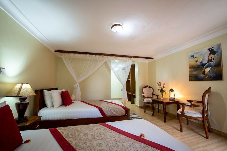 Posada Crater Safari Lodge