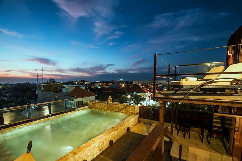 Hotel Seminyak Suites