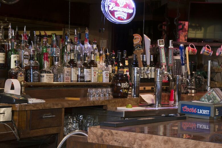 Hotel Lamplighter Inn & Suites - North