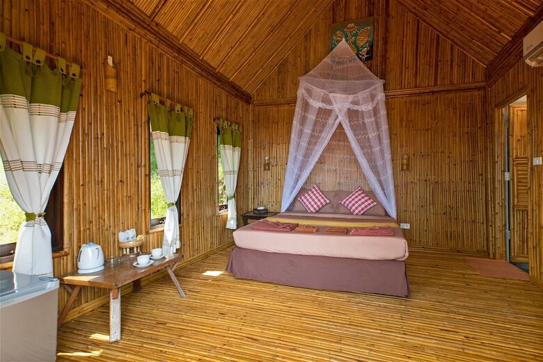 Hotel The Cove Phi Phi