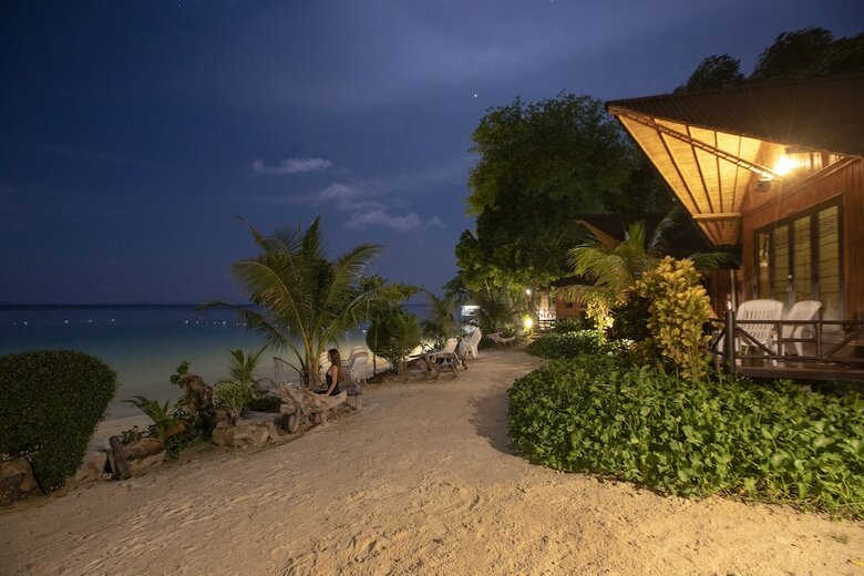 Hotel The Cove Phi Phi