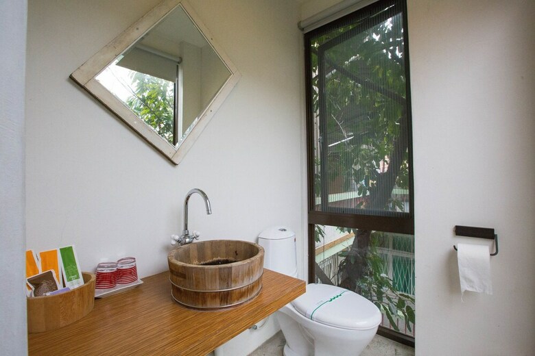 Bed & Breakfast Two Meters Lane Two Hall