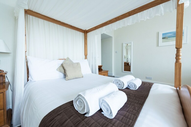 The Land's End Hotel