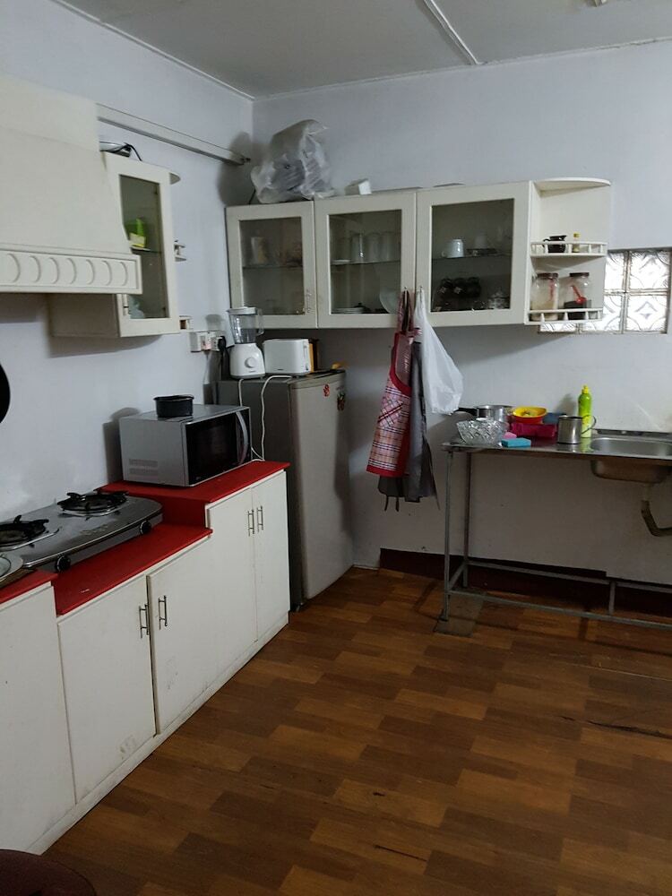 Hotel Hostel 107
