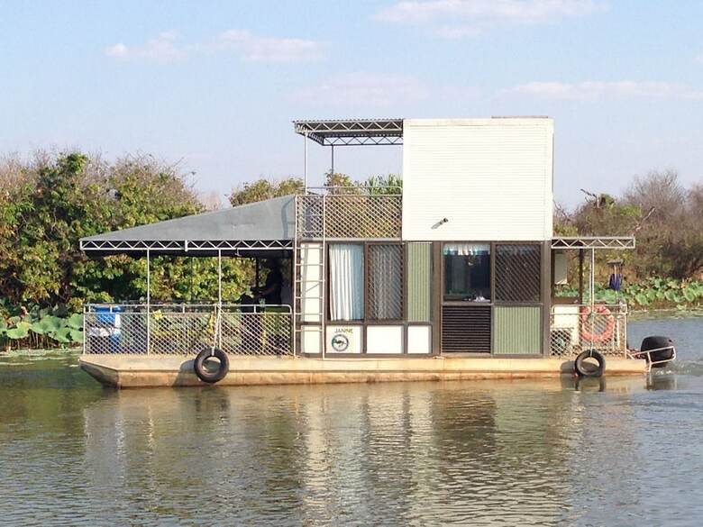 Corroboree Houseboats