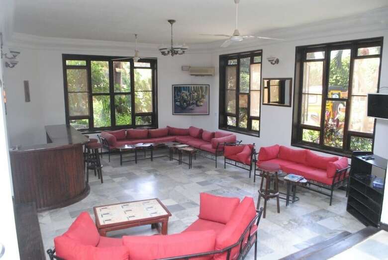 Hotel Roc Heights Lodge