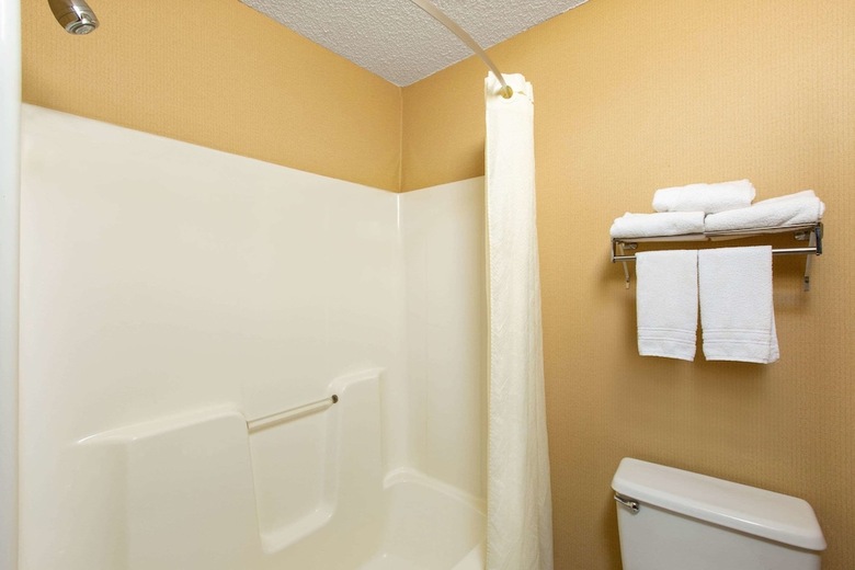 Hotel Super 8 By Wyndham Salina I-70