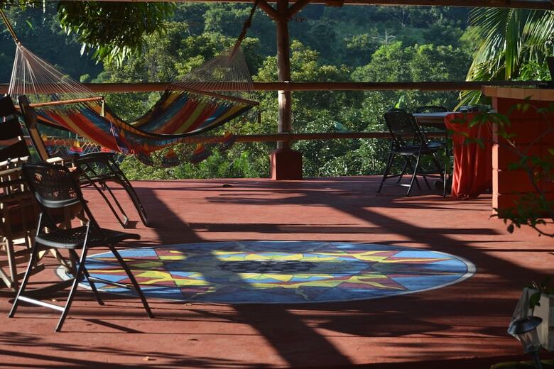 Bed & Breakfast Eden Atenas