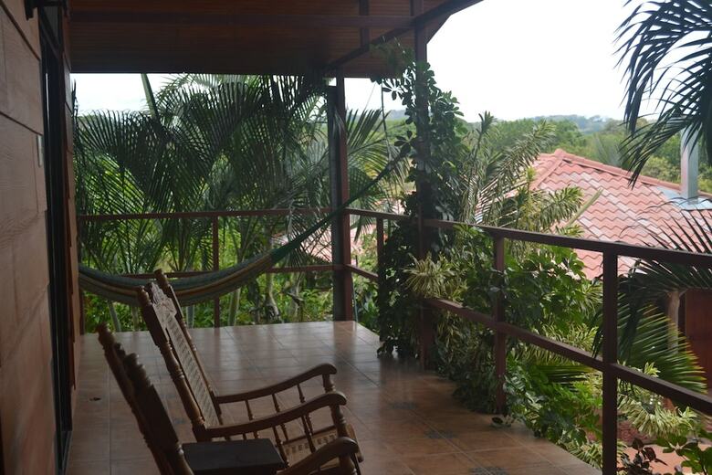 Bed & Breakfast Eden Atenas