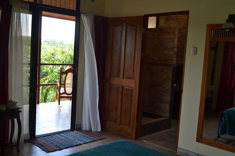 Bed & Breakfast Eden Atenas