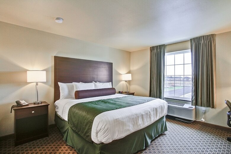 Cobblestone Hotel & Suites - Pulaski