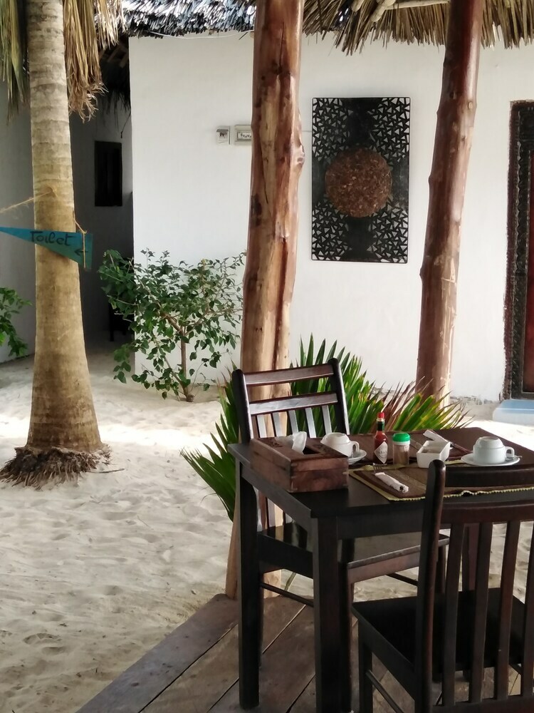 Hotel Jambiani White Sands Beach Bungalows