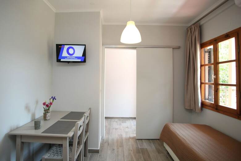 Aparthotel Apollo Apartments & Studios