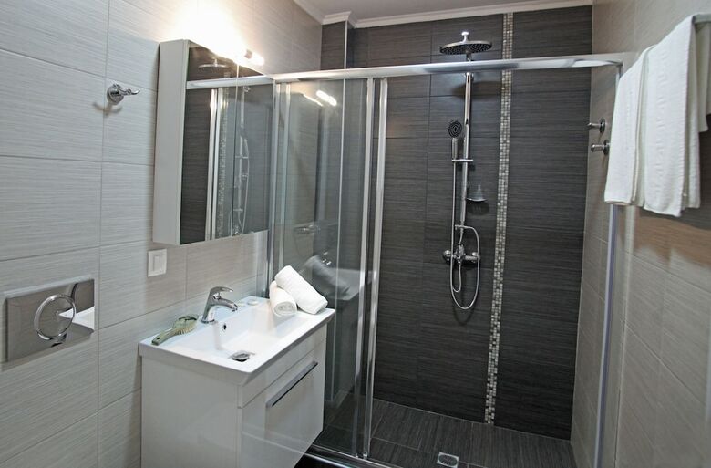 Aparthotel Apollo Apartments & Studios