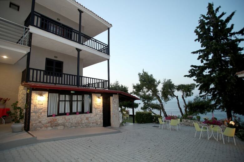 Aparthotel Apollo Apartments & Studios