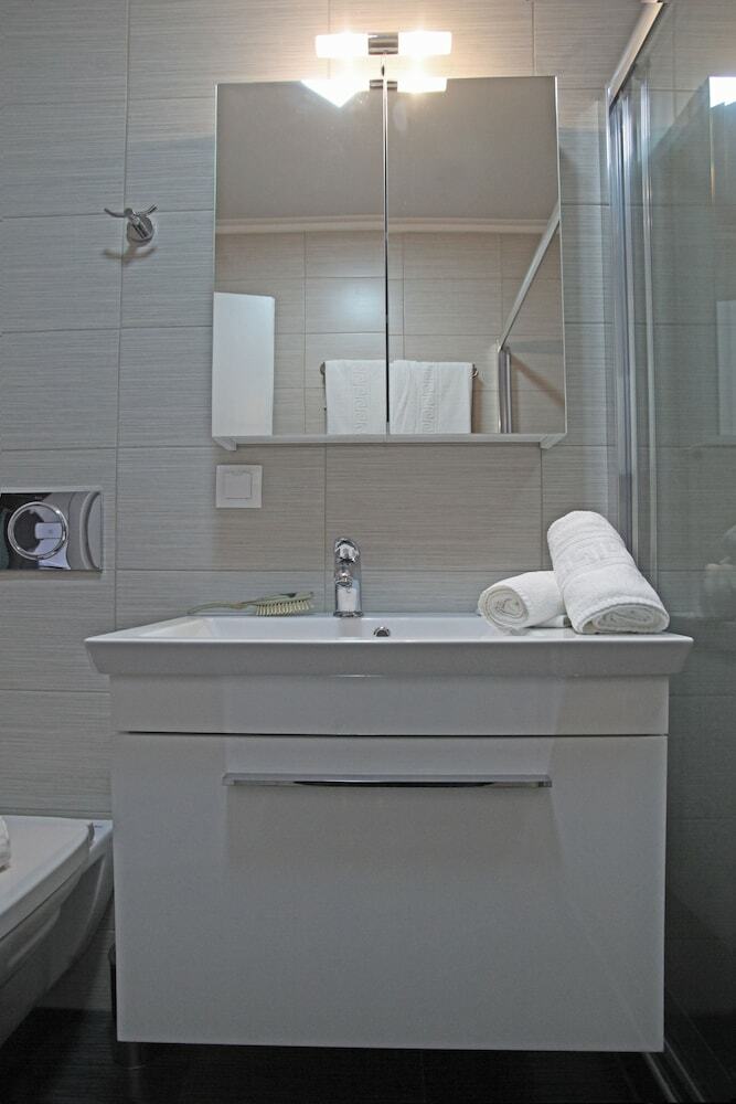 Aparthotel Apollo Apartments & Studios
