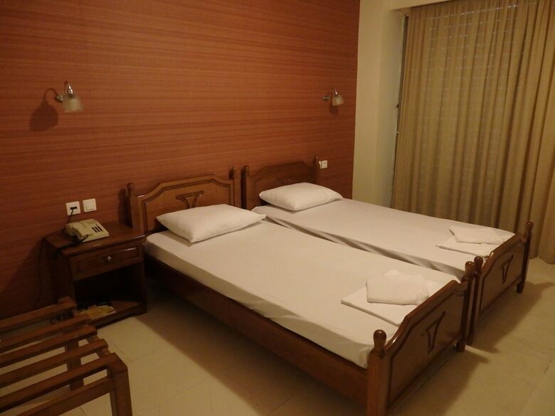 Hotel Flisvos