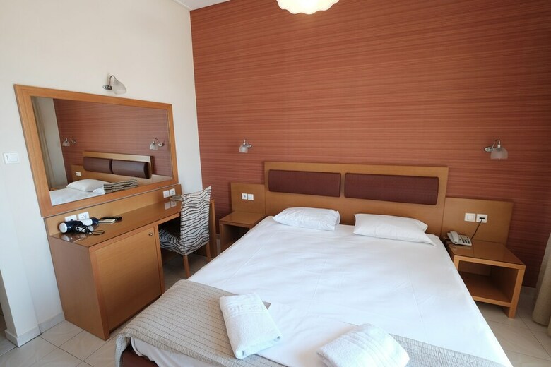 Hotel Flisvos