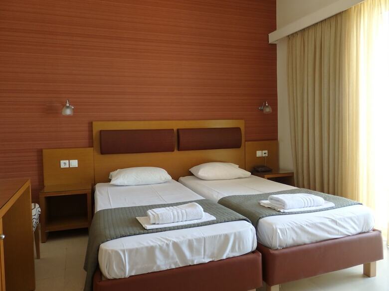 Hotel Flisvos