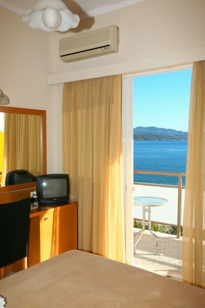 Hotel Flisvos