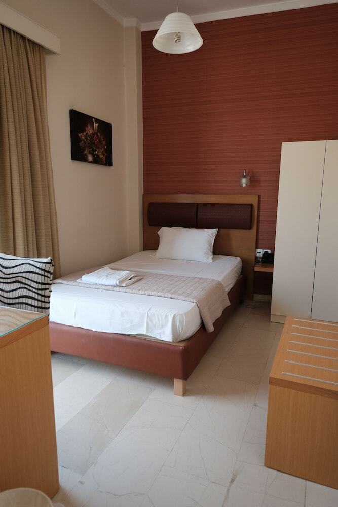 Hotel Flisvos