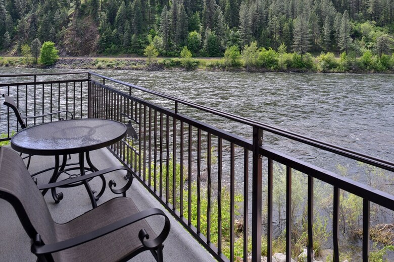 Hotel Best Western Lodge At River's Edge