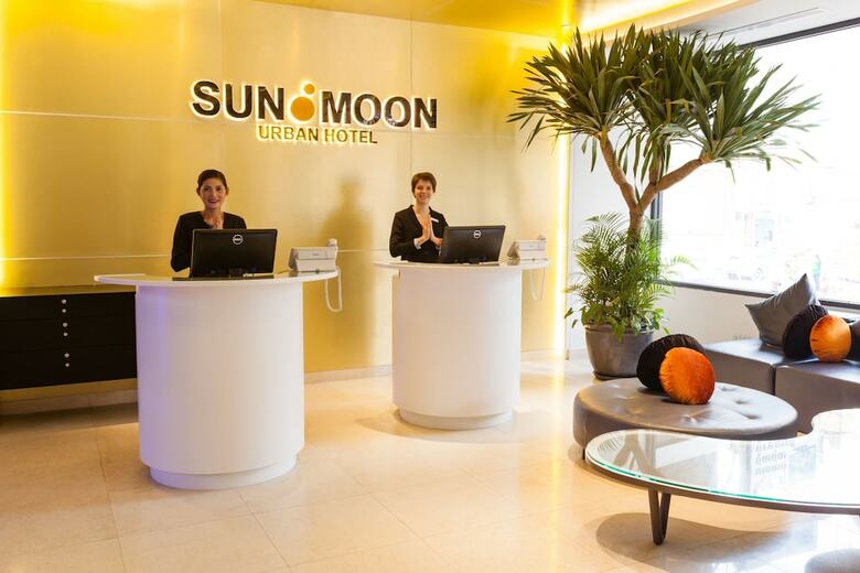 Sun & Moon, Urban Hotel