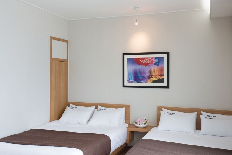 Hotel We6