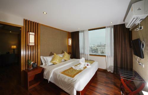 The Travellers Hotel