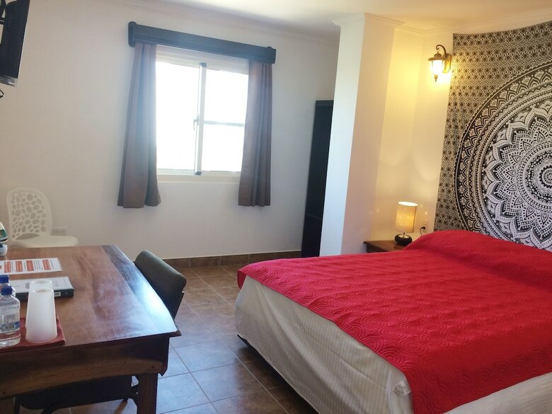 Hotel Easy Inn