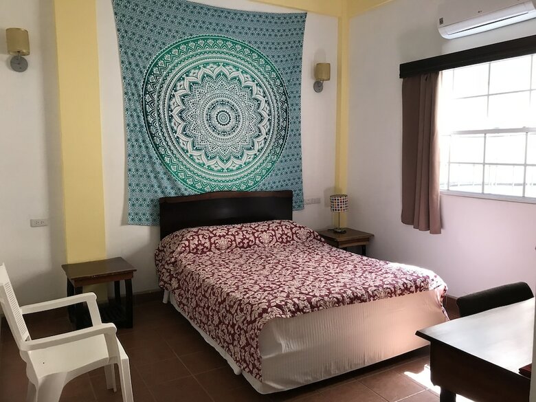 Hotel Easy Inn
