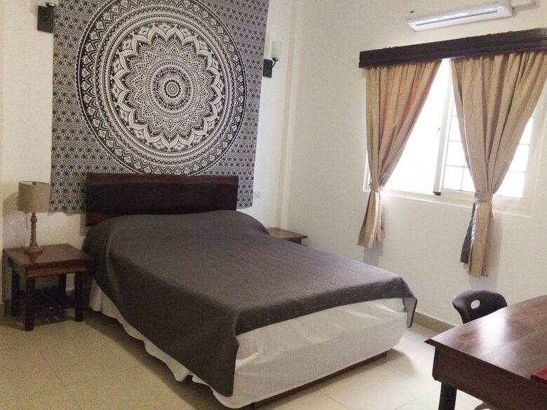 Hotel Easy Inn