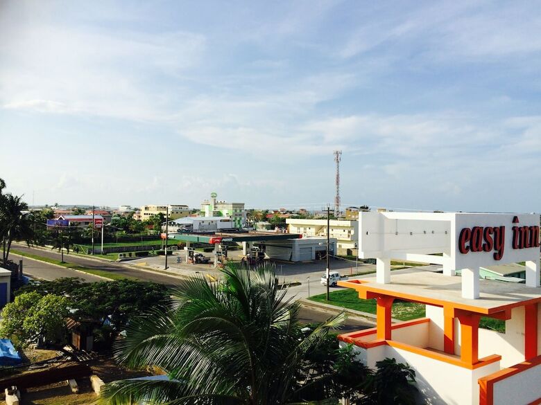 Hotel Easy Inn